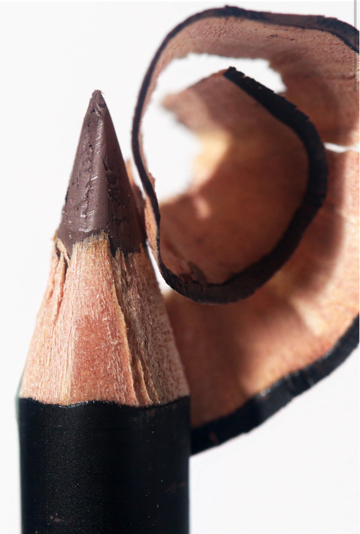 *Pre-order Ân-Define Ceramide Lip Liner