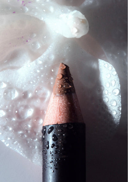 *Pre-order Ân-Define Ceramide Lip Liner